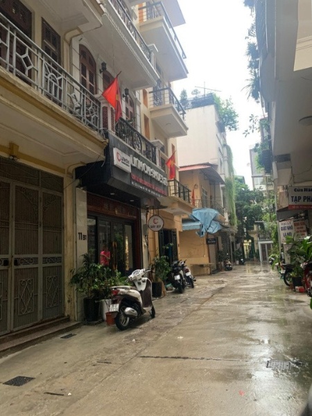 Bán nhà 3 tầng phân lô đường Lý Nam Đế, Phường Hàng Mã, Hoàn Kiếm, Hà Nội